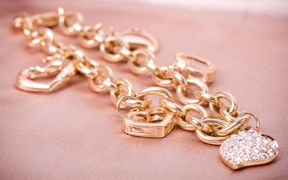 Bijoux chaine rose gold